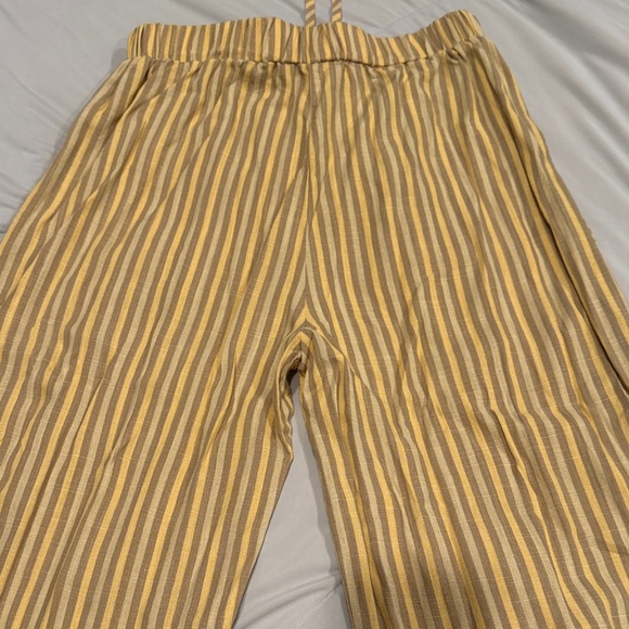 Blu Pepper Women’s Striped Yellow and Beige Linen Blend 2 Piece Set Size M - Picture 9 of 9
